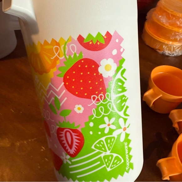 Tupperware Pitcher and Mug Set - Picture 7 of 12